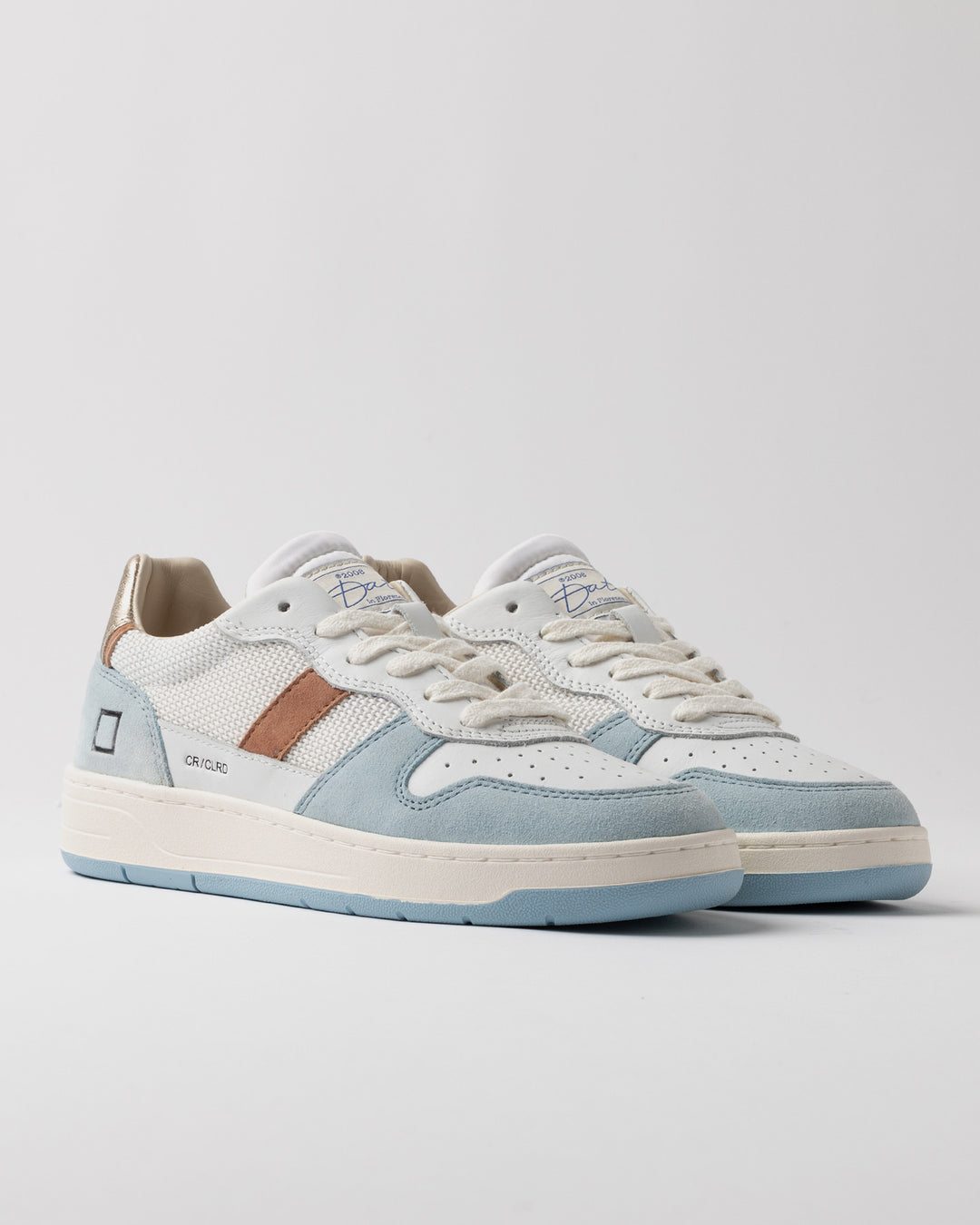 D.a.t.e Court 2.0 white sky