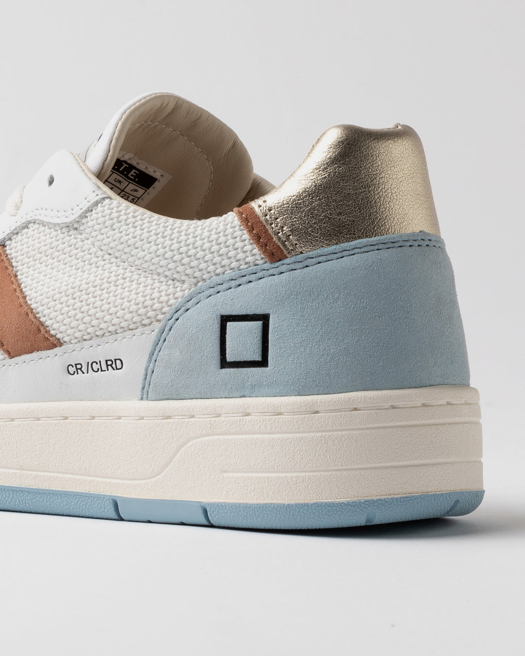 D.a.t.e Court 2.0 white sky