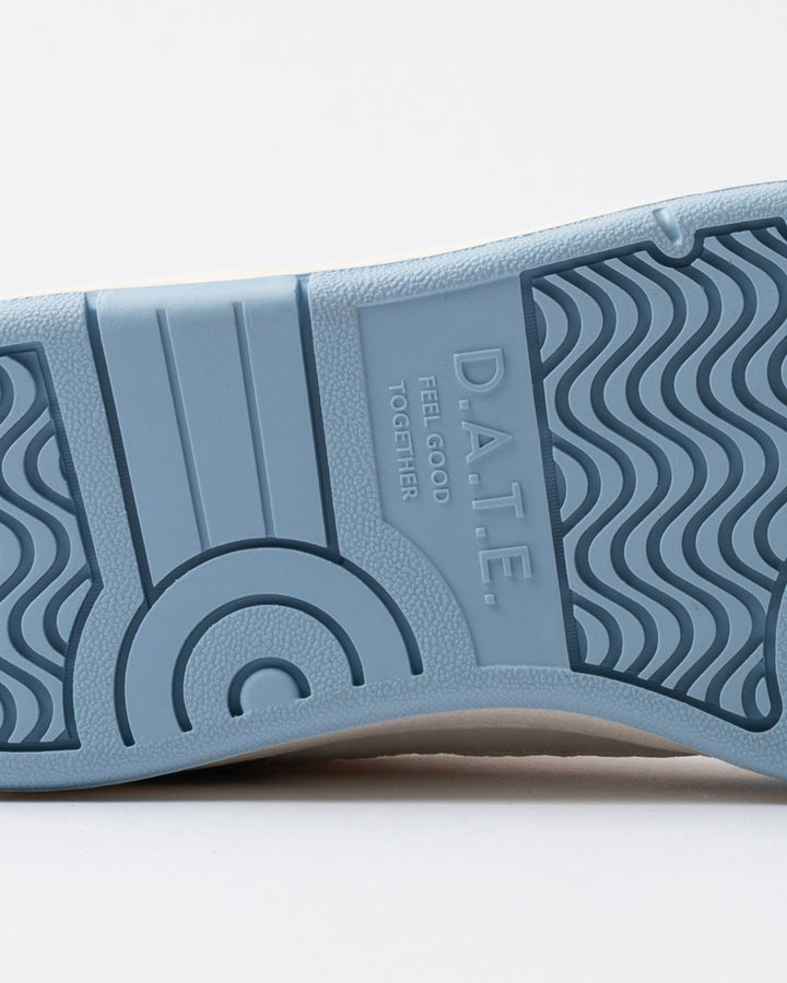 D.a.t.e Court 2.0 white sky