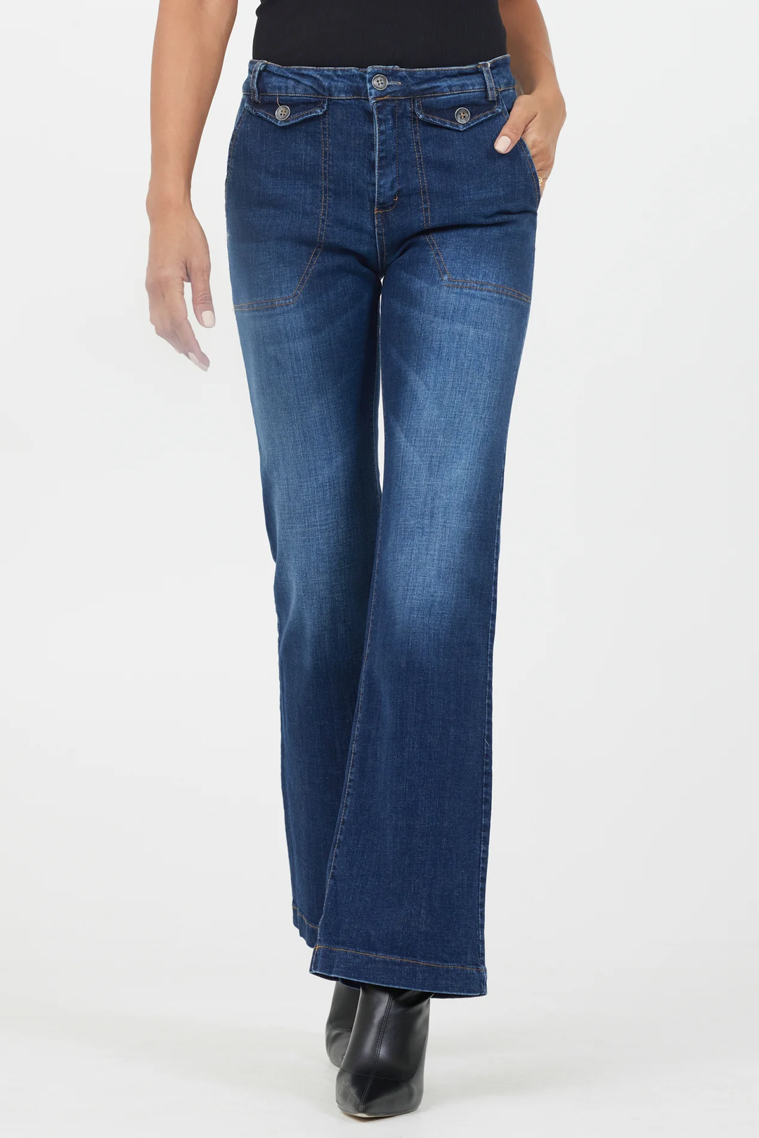 Suzy D Beau  Flare Jeans